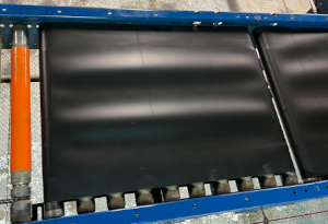 Flat belts bunching up longitudinally